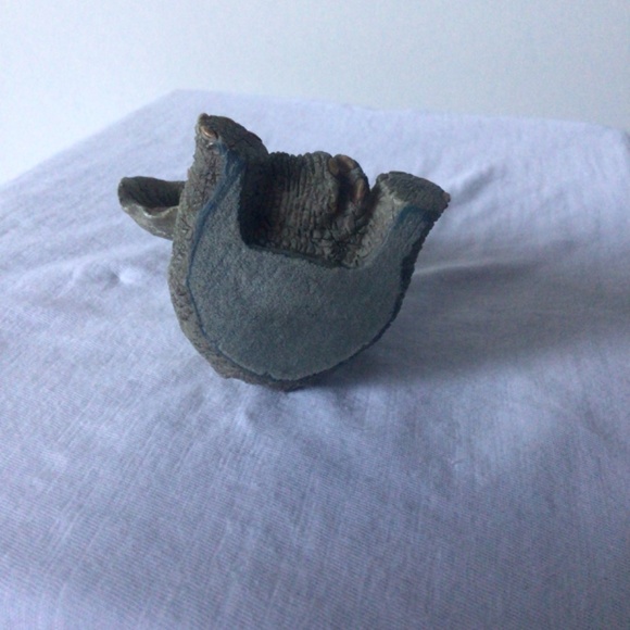 Elephant with Flower Figurine - Picture 7 of 7